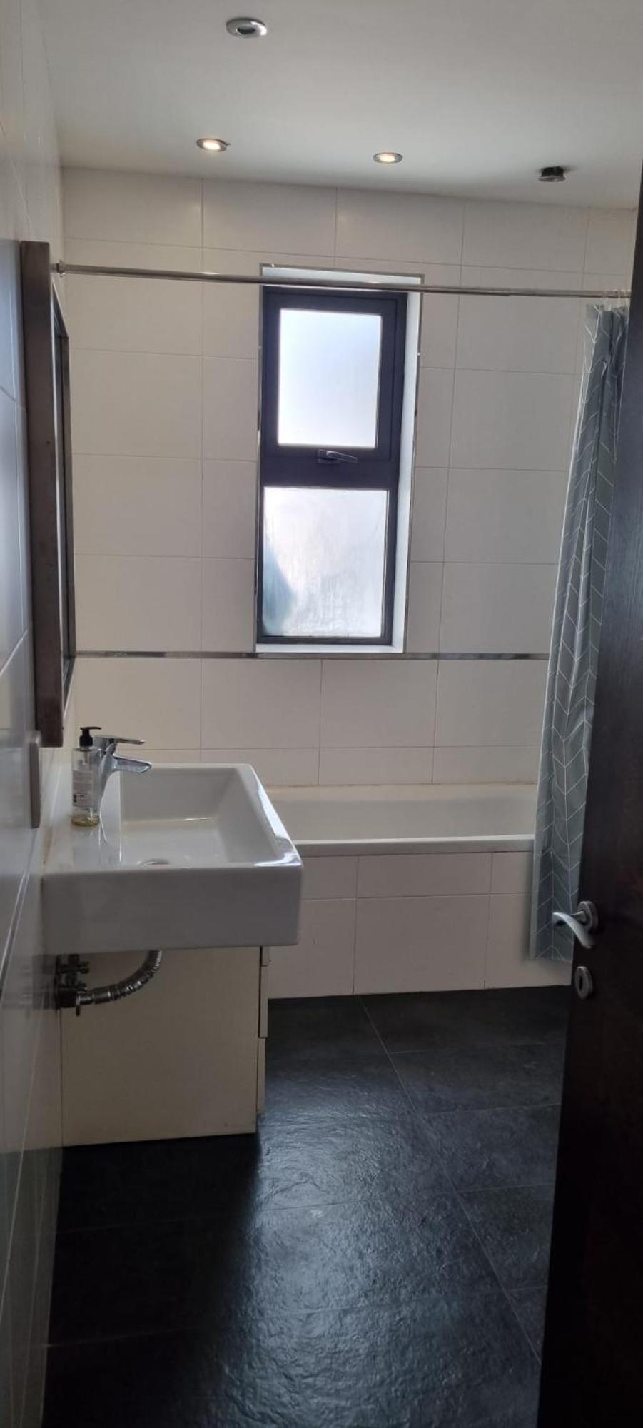 Metrostays Penthouse St Julian's Appartement *