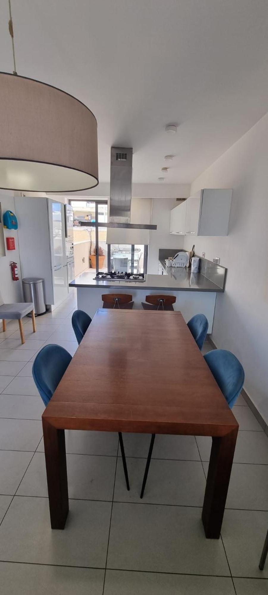Metrostays Penthouse St Julian's San Ġiljan