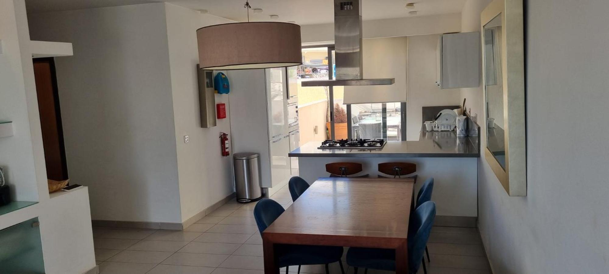 Metrostays Penthouse St Julian's Apartment *